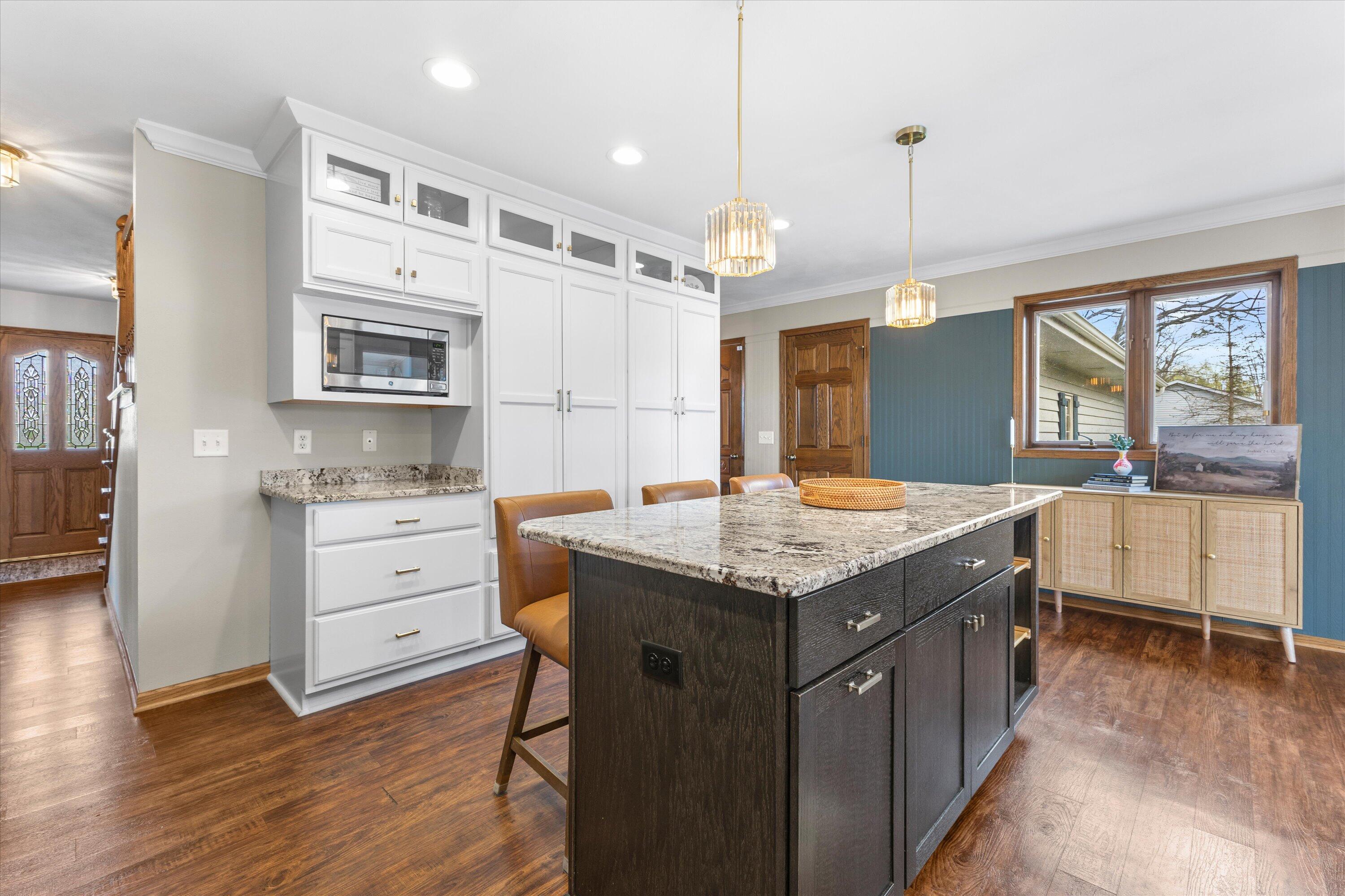 26041 Deer Ridge Trail Norway, WI 53185 - Photo 10 of 58 Kitchen