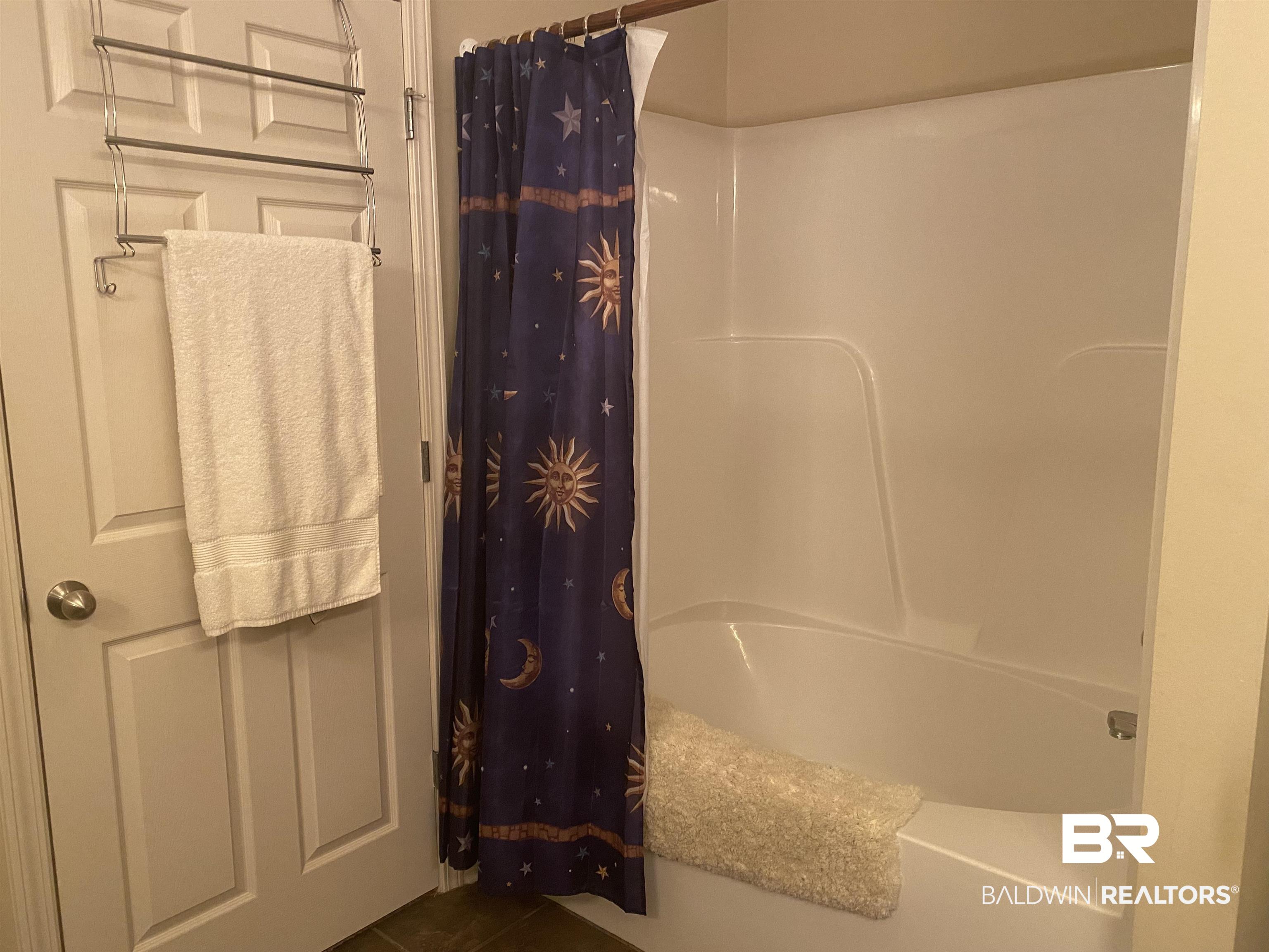 2651 South Juniper Street, Unit 1205 Foley, AL 36535 - Photo 13 of 23 Large soaker tub