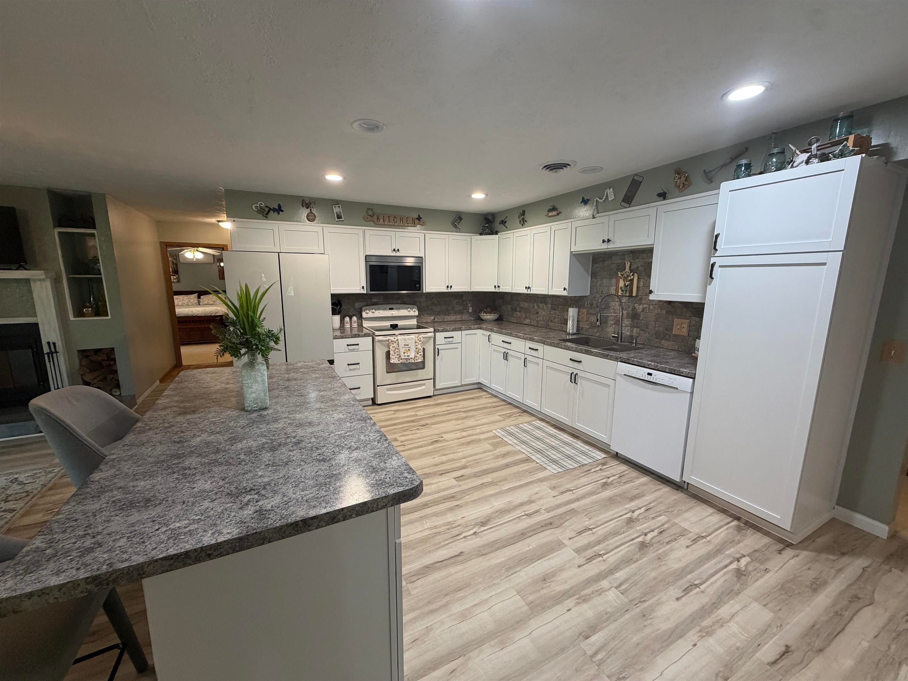 201 Sherwood Road Norfolk, NE 68701 - Photo 10 of 49 Gallery Image 10