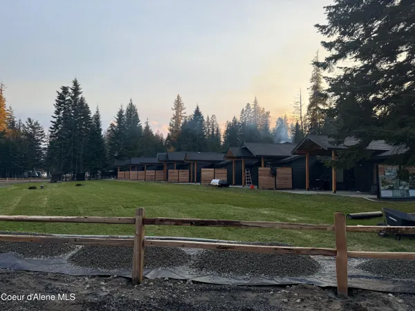 $949,900 | 39 Rebecca Lane, Nordman, ID 83848