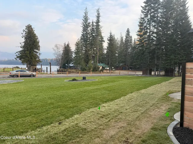 $949,900 | 39 Rebecca Lane, Nordman, ID 83848