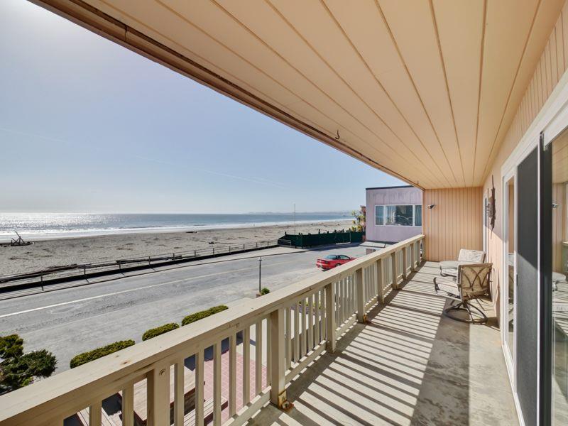 309 Beach Drive Aptos, CA 95003 - Photo 5 of 14 a view of a bathroom with sink