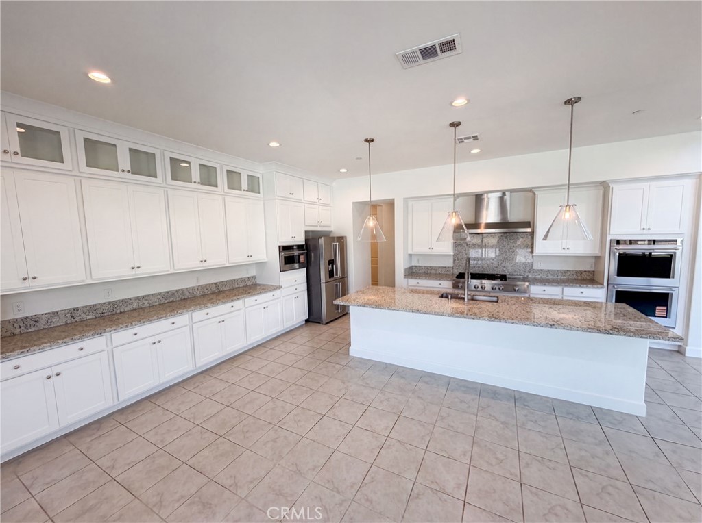 17698 Col Rnch Drive Riverside, CA 92503 - Photo 13 of 41