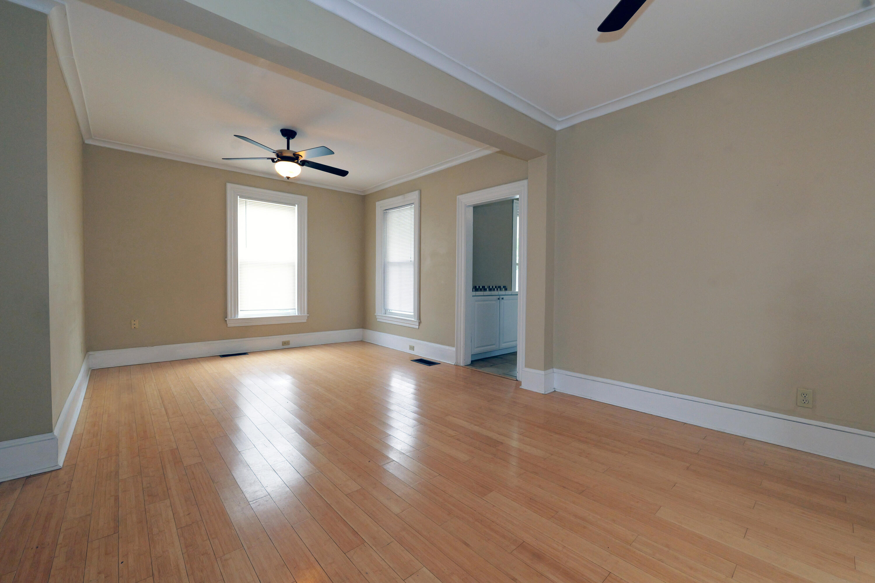 60 West Street Bangor, ME 04401 - Photo 14 of 40 LivingRoom