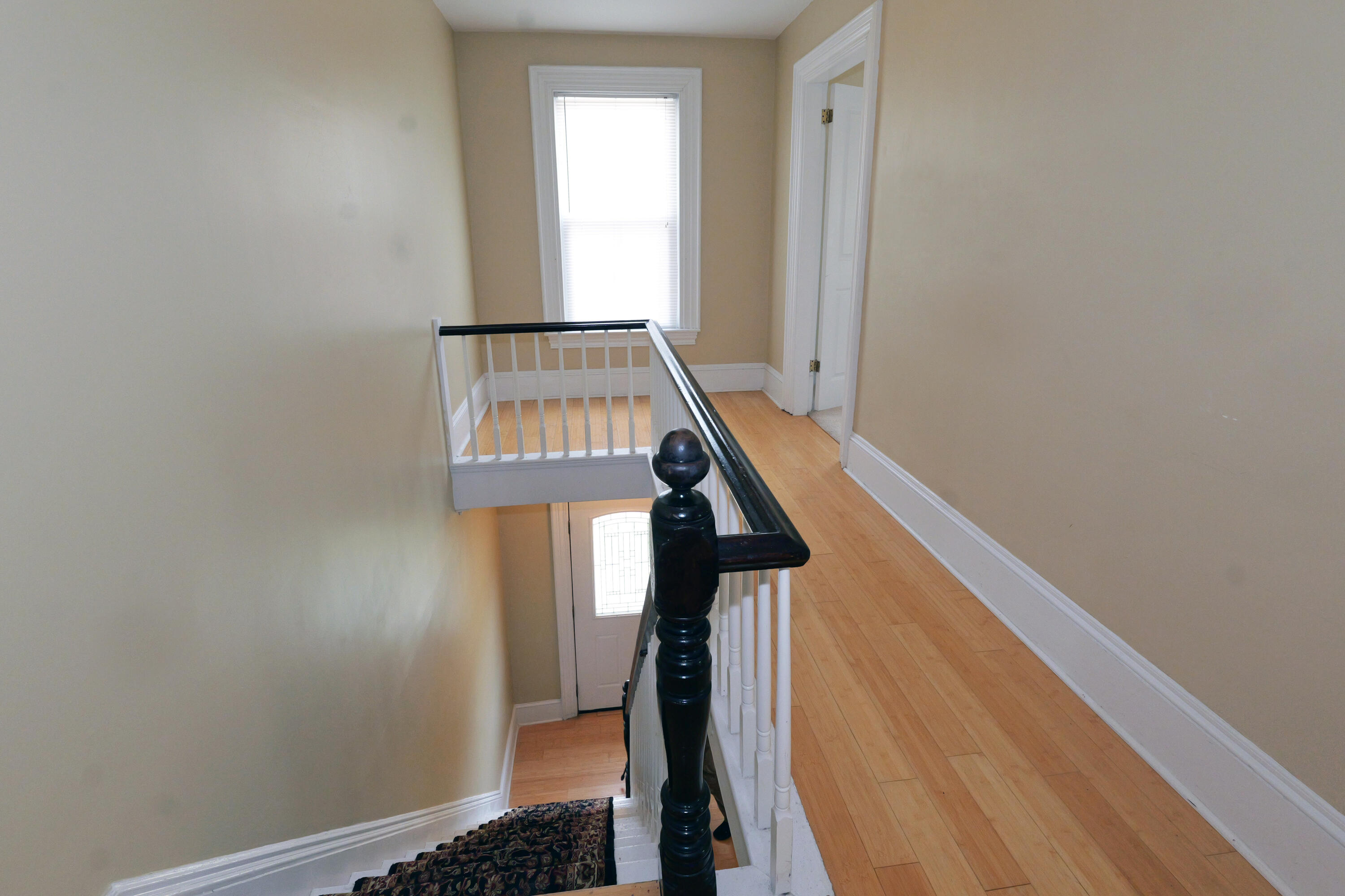 60 West Street Bangor, ME 04401 - Photo 22 of 40 Hallway_5