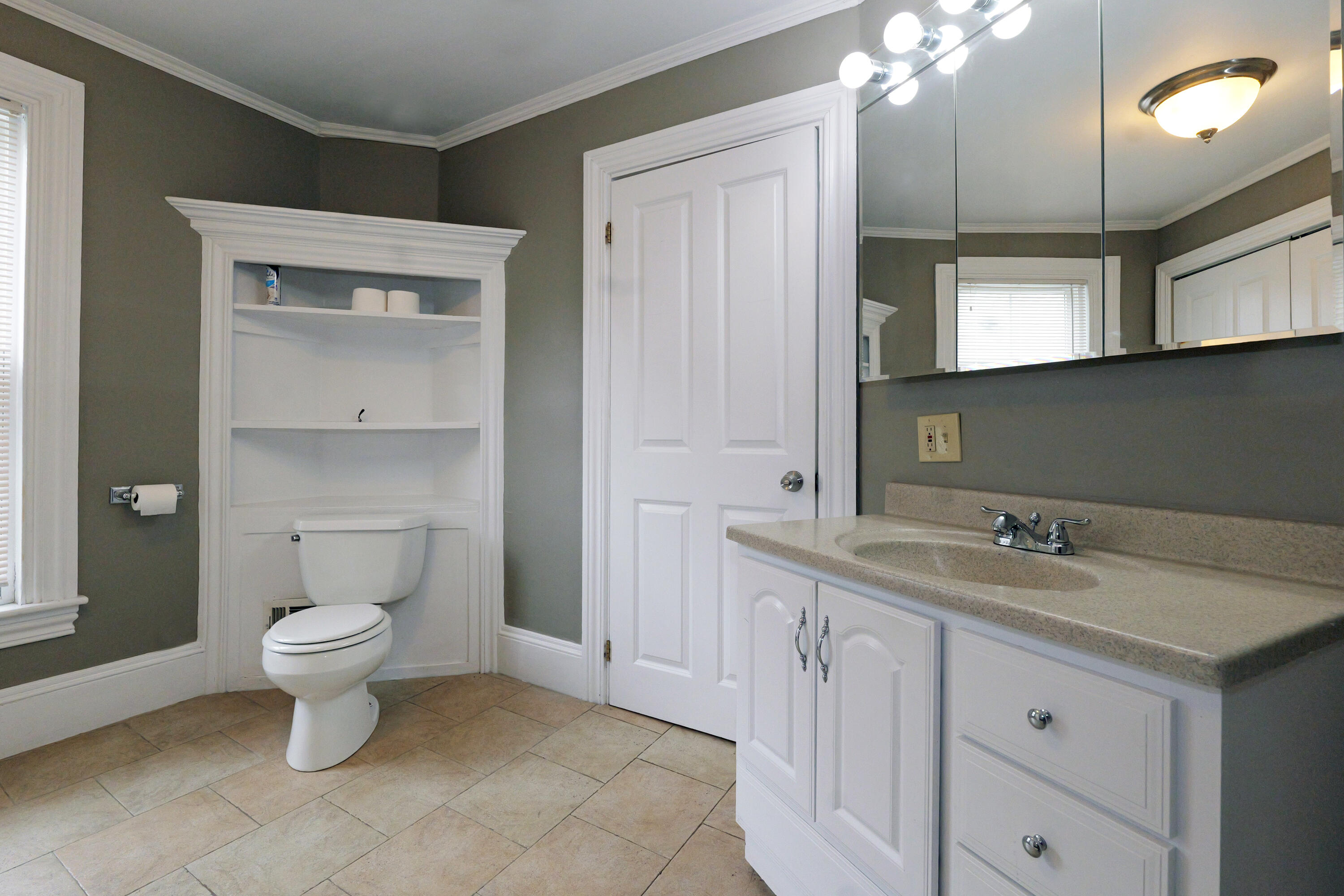 60 West Street Bangor, ME 04401 - Photo 29 of 40 BATHROOM_2