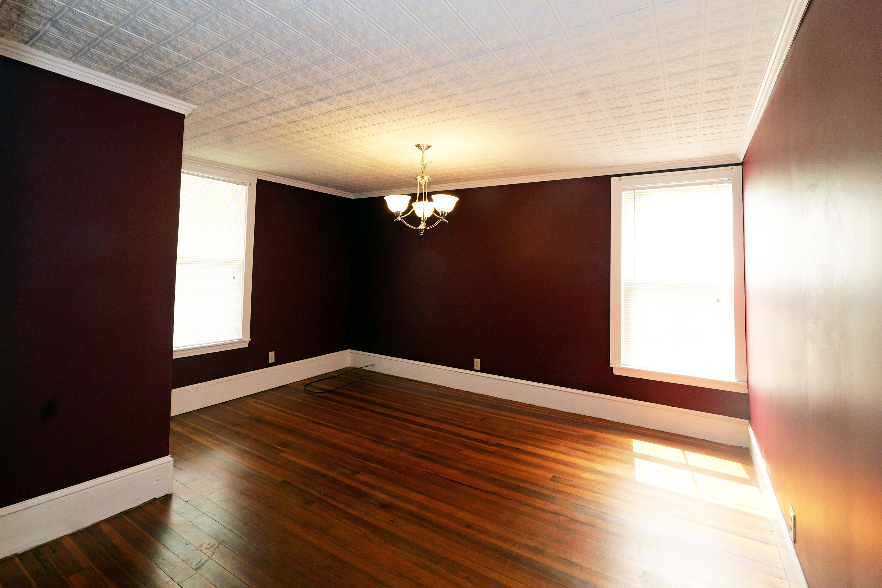 60 West Street Bangor, ME 04401 - Photo 4 of 40 RedDiningRoom