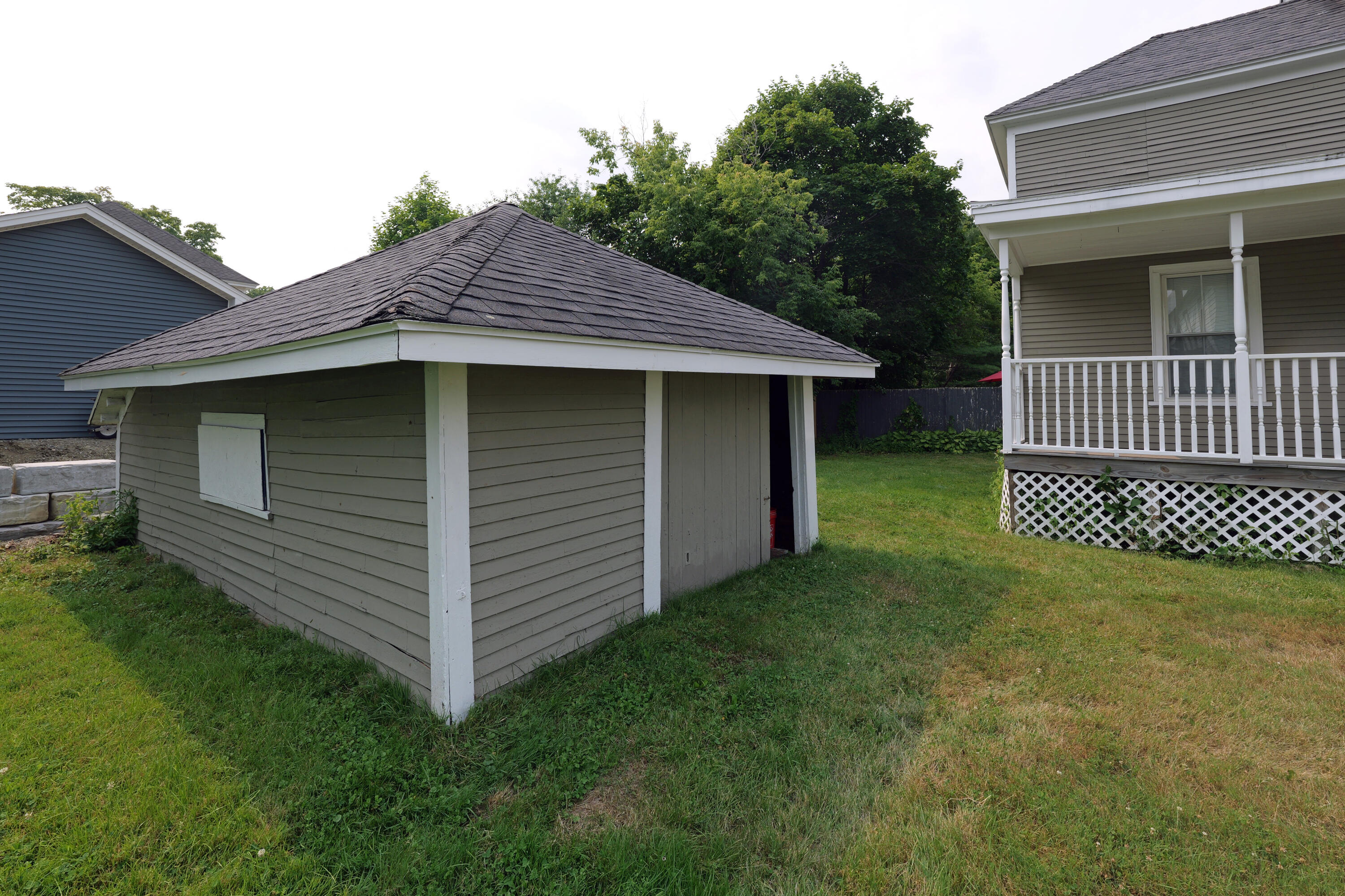 60 West Street Bangor, ME 04401 - Photo 7 of 40 Exterior_garage