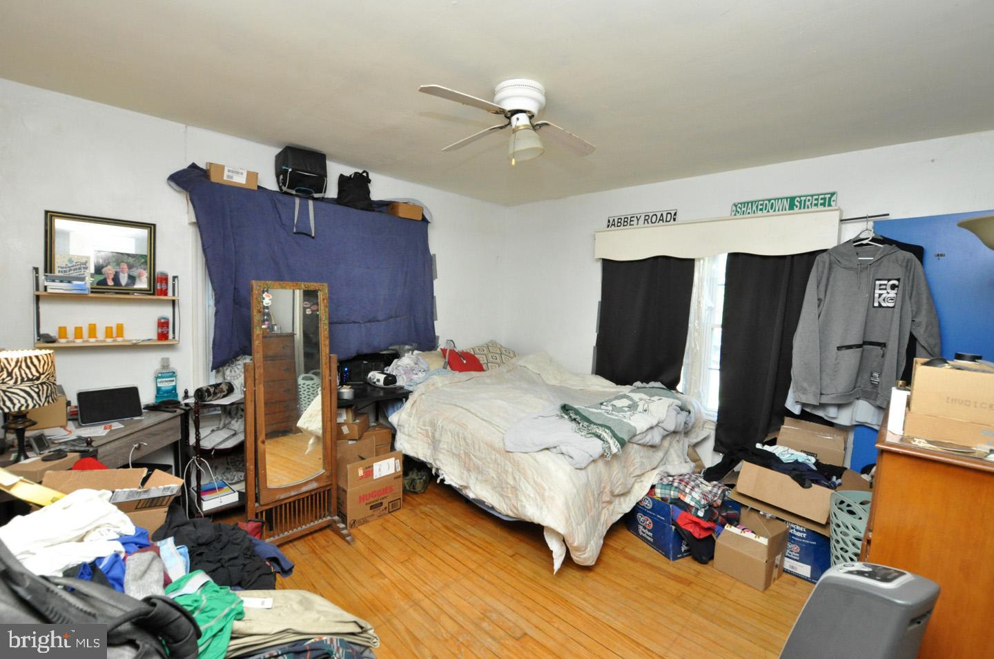 711 Filbert Street Palmyra, NJ 08065 - Photo 15 of 22 BEDROOM #4 MAIN FLOOR