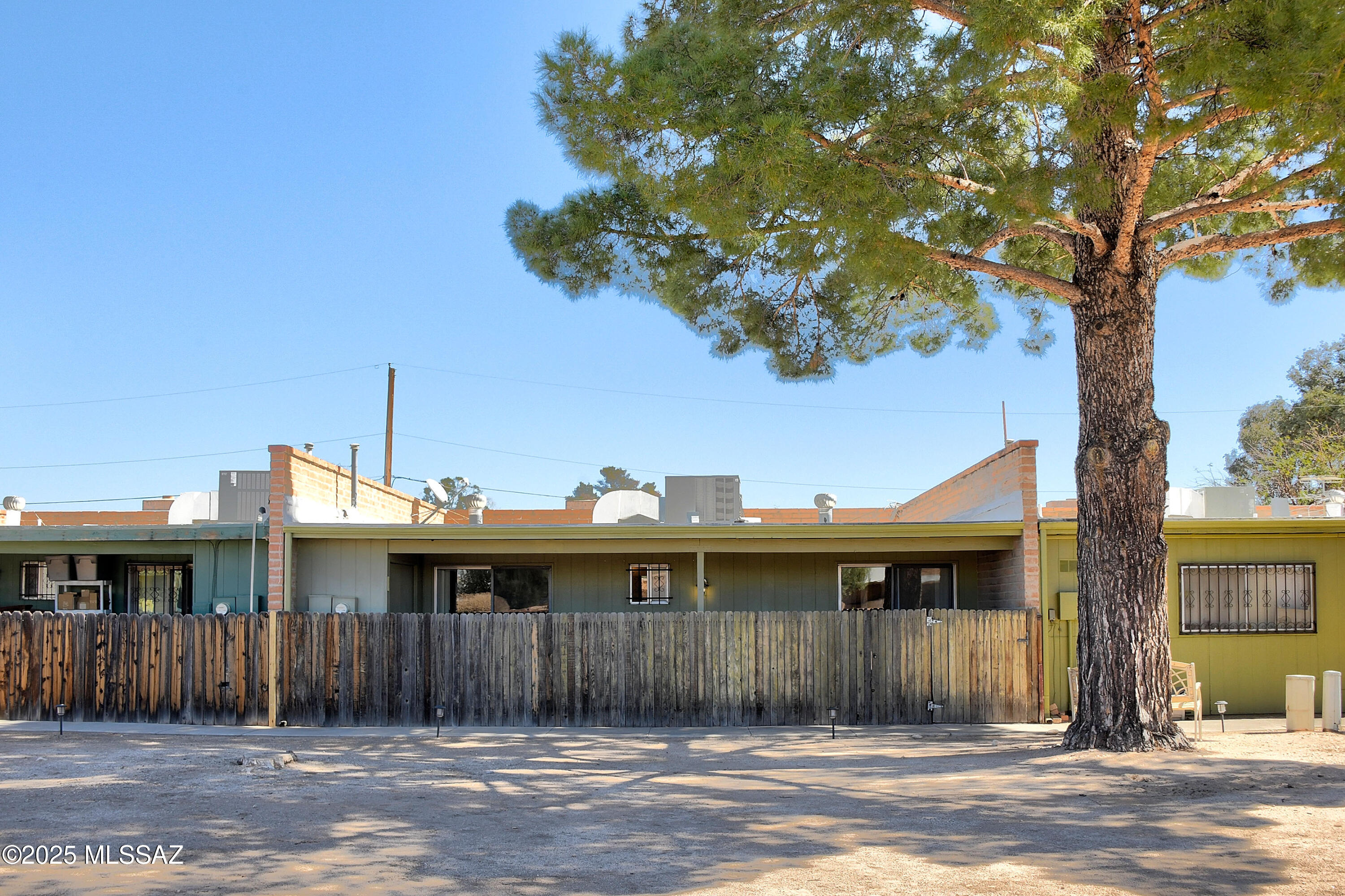 35 East Pastime Road Tucson, AZ 85705 - Photo 17 of 28 a front view of a house