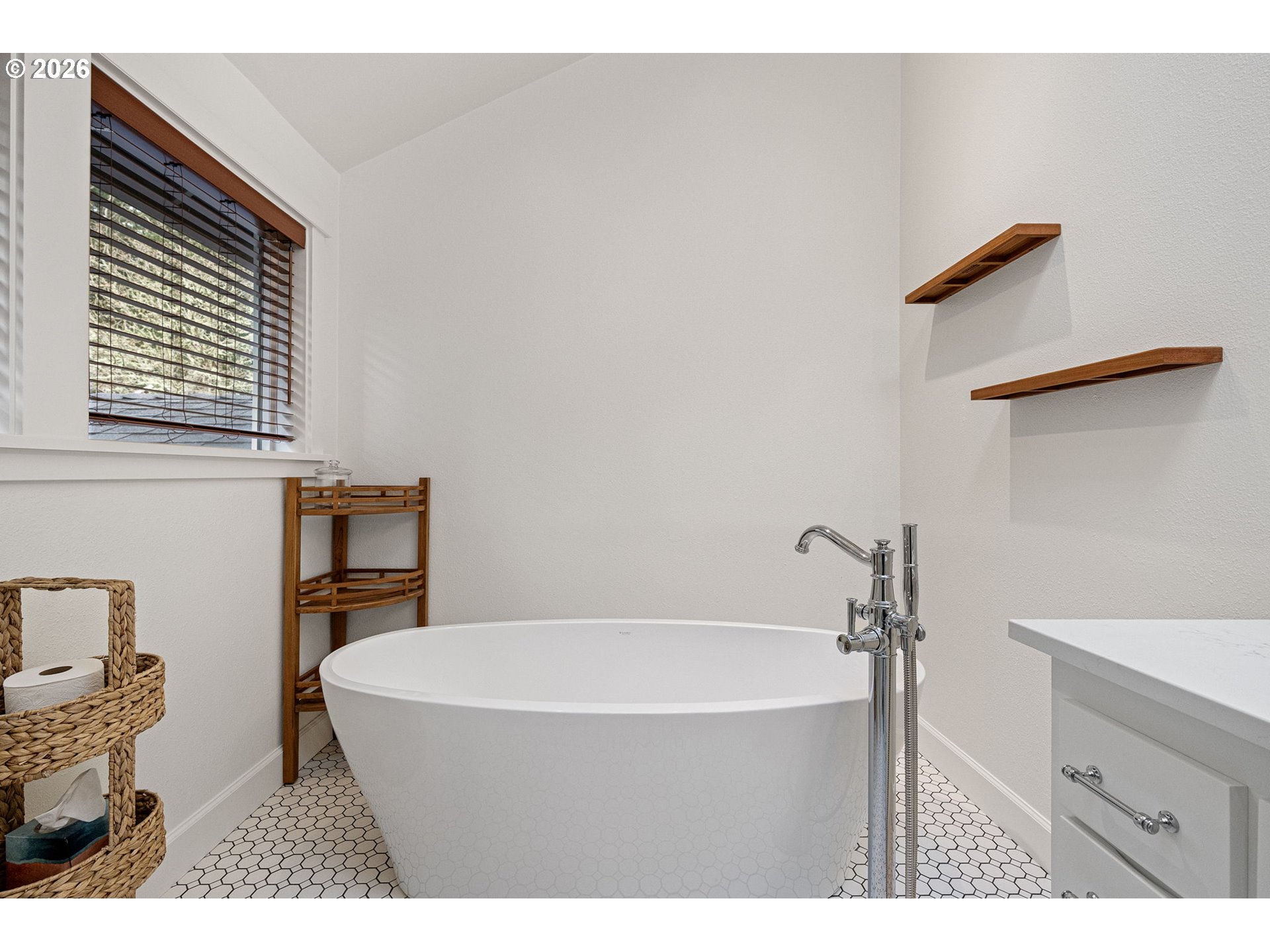 3368 Bentley Avenue Eugene, OR 97405 - Photo 28 of 48