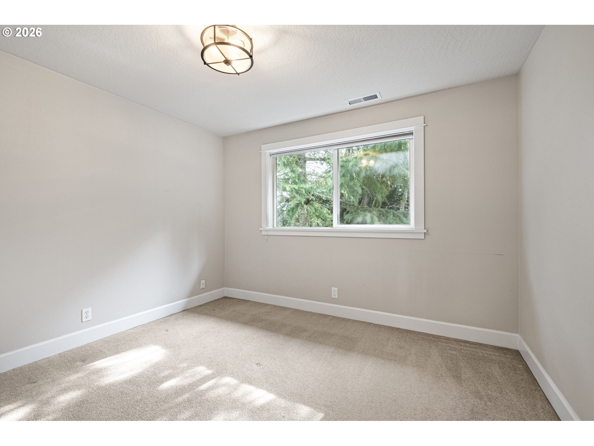 3368 Bentley Avenue Eugene, OR 97405 - Photo 30 of 48