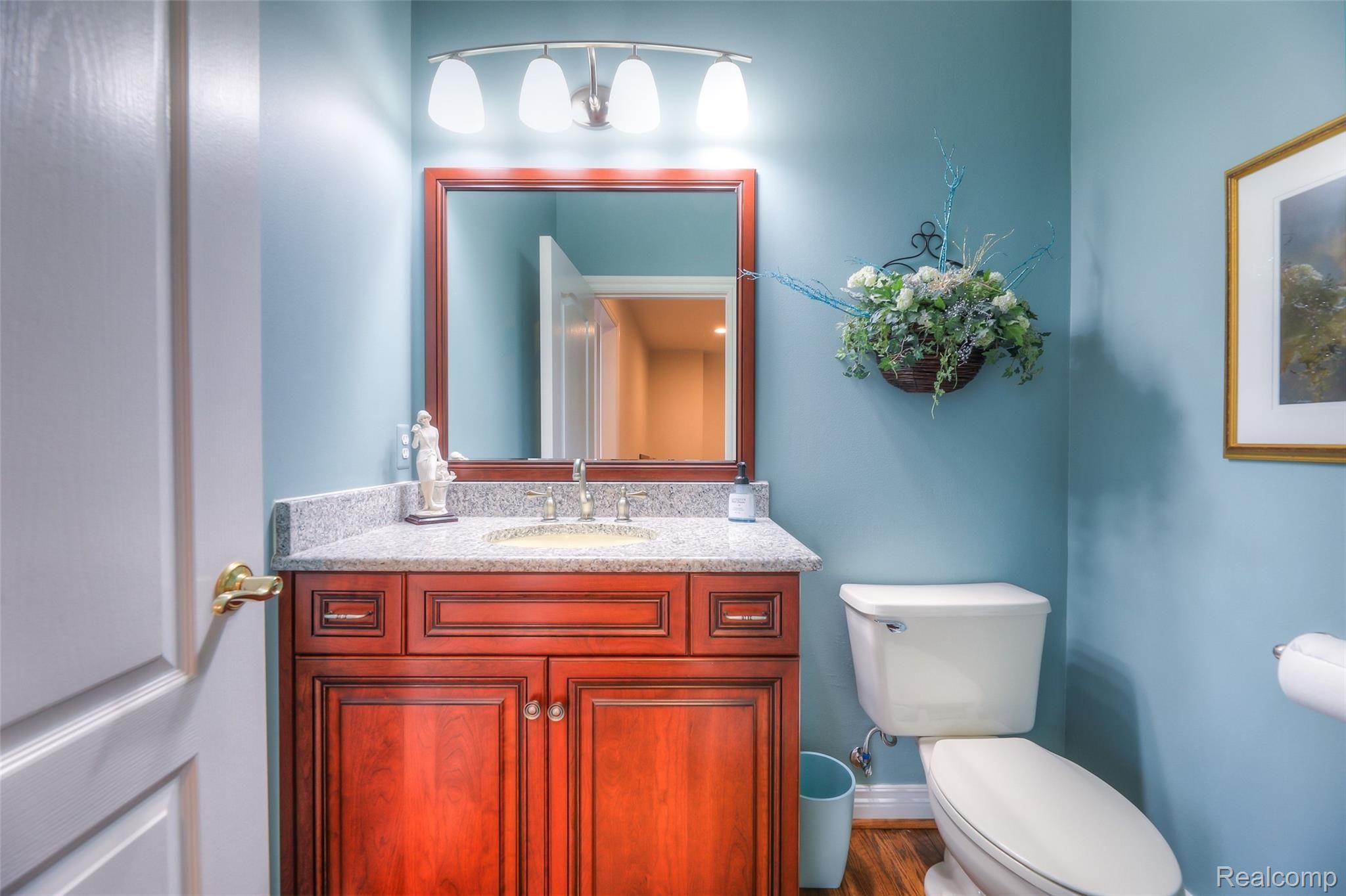 2904 Baytree Court Rochester, MI 48306 - Photo 21 of 52 20 - First Floor Half Bath.jpg