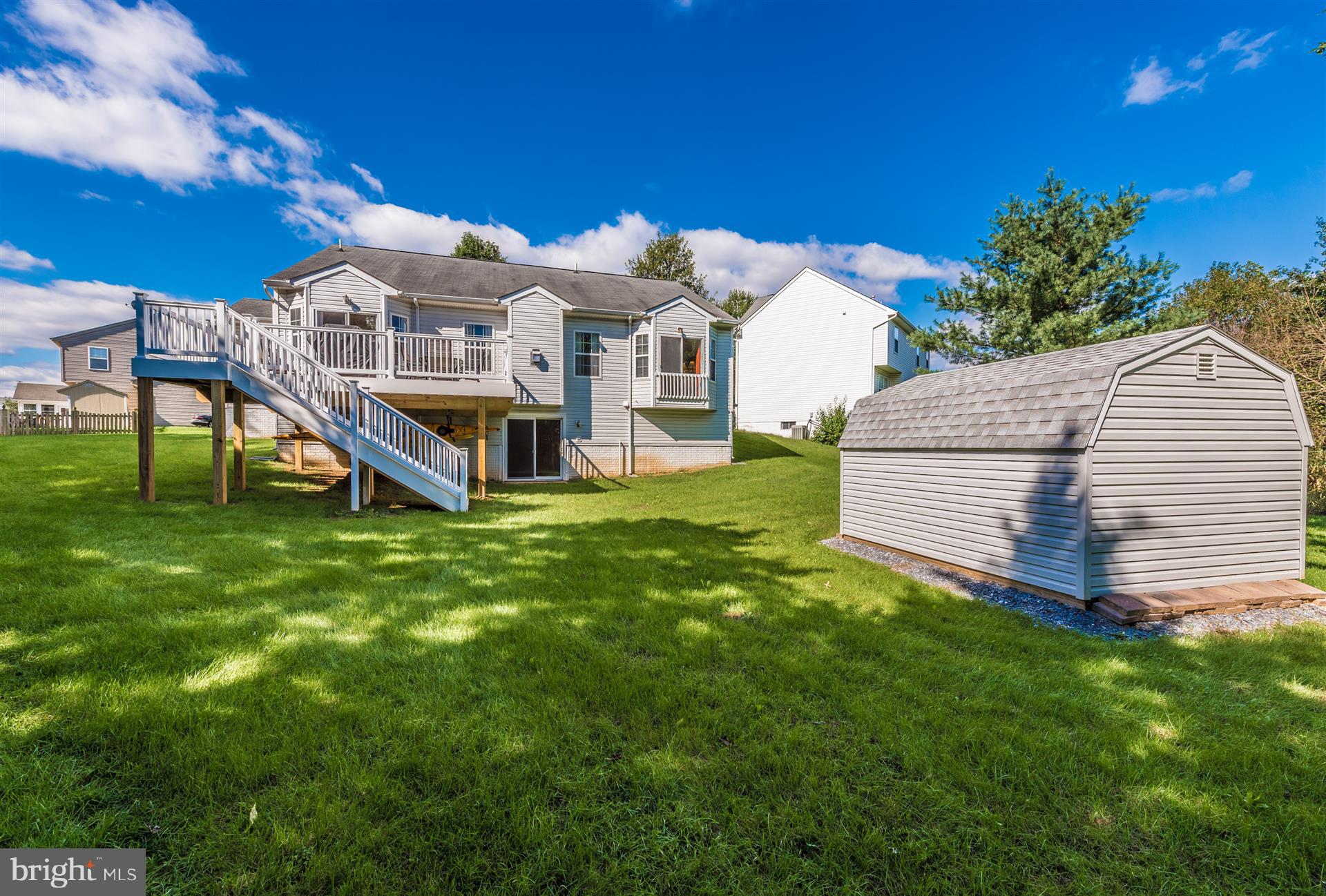 450 Delaware Road Frederick, MD 21701 - Photo 5 of 47 New maintenance free deck