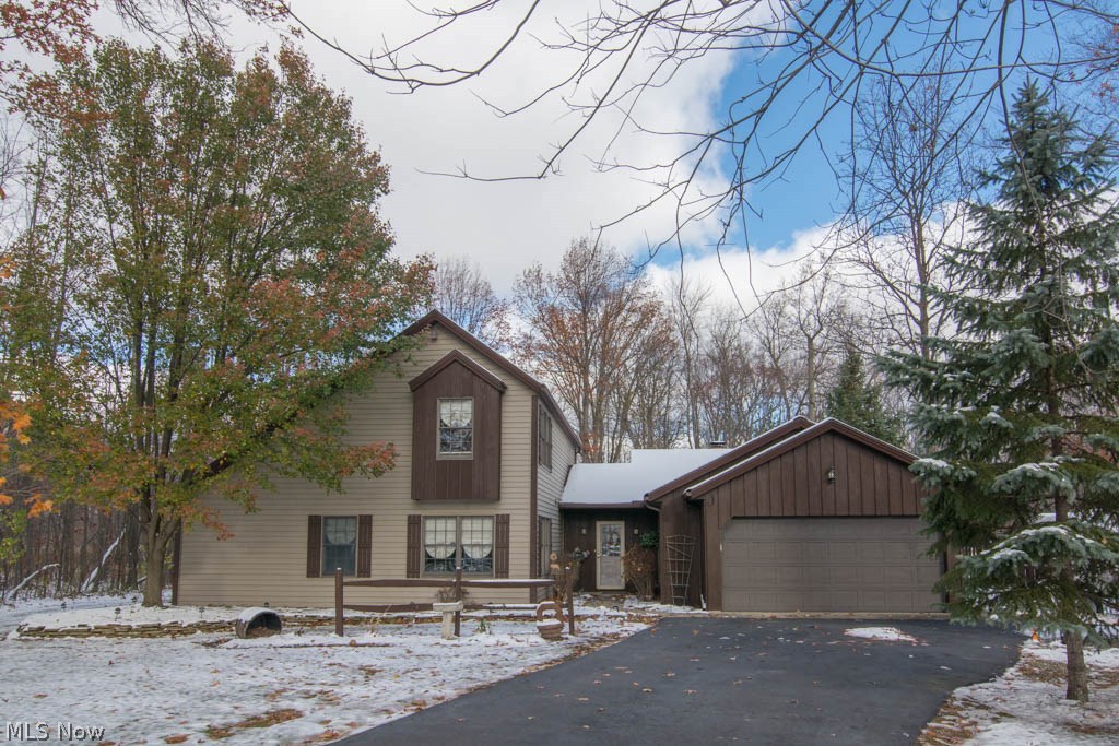 48730 Russia Road Amherst, OH 44001 - Photo 2 of 24 Gallery Image 2