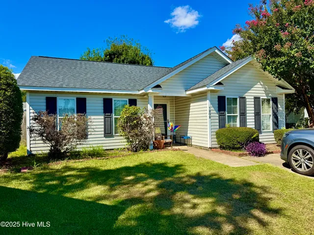 $1,800 | 1202 St Charles Circle, Greenville, NC 27834