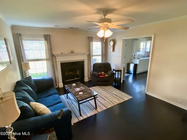 $1,800 | 1202 St Charles Circle, Greenville, NC 27834