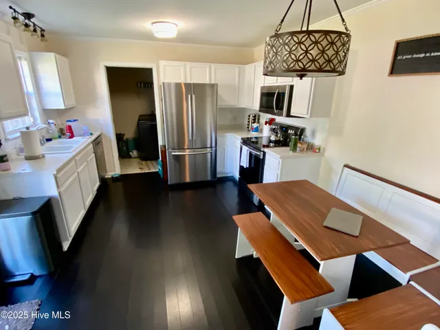 $1,800 | 1202 St Charles Circle, Greenville, NC 27834