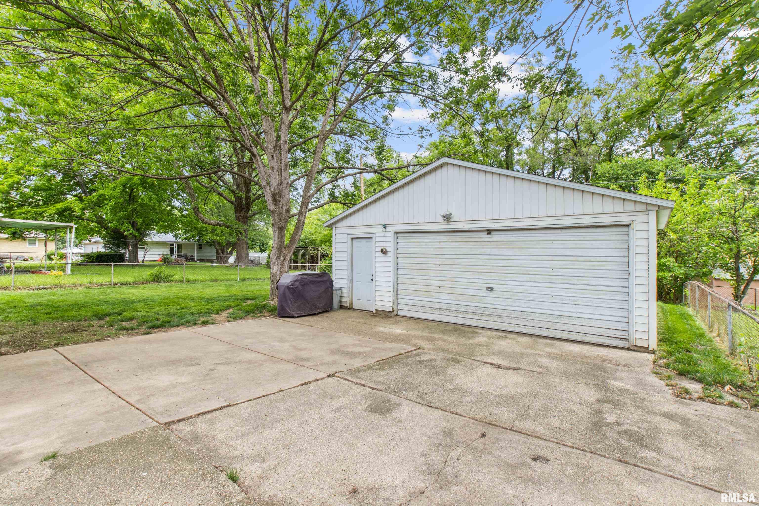 105 Douglas Road Marquette Heights, IL 61554 - Photo 22 of 25 Gallery Image 22