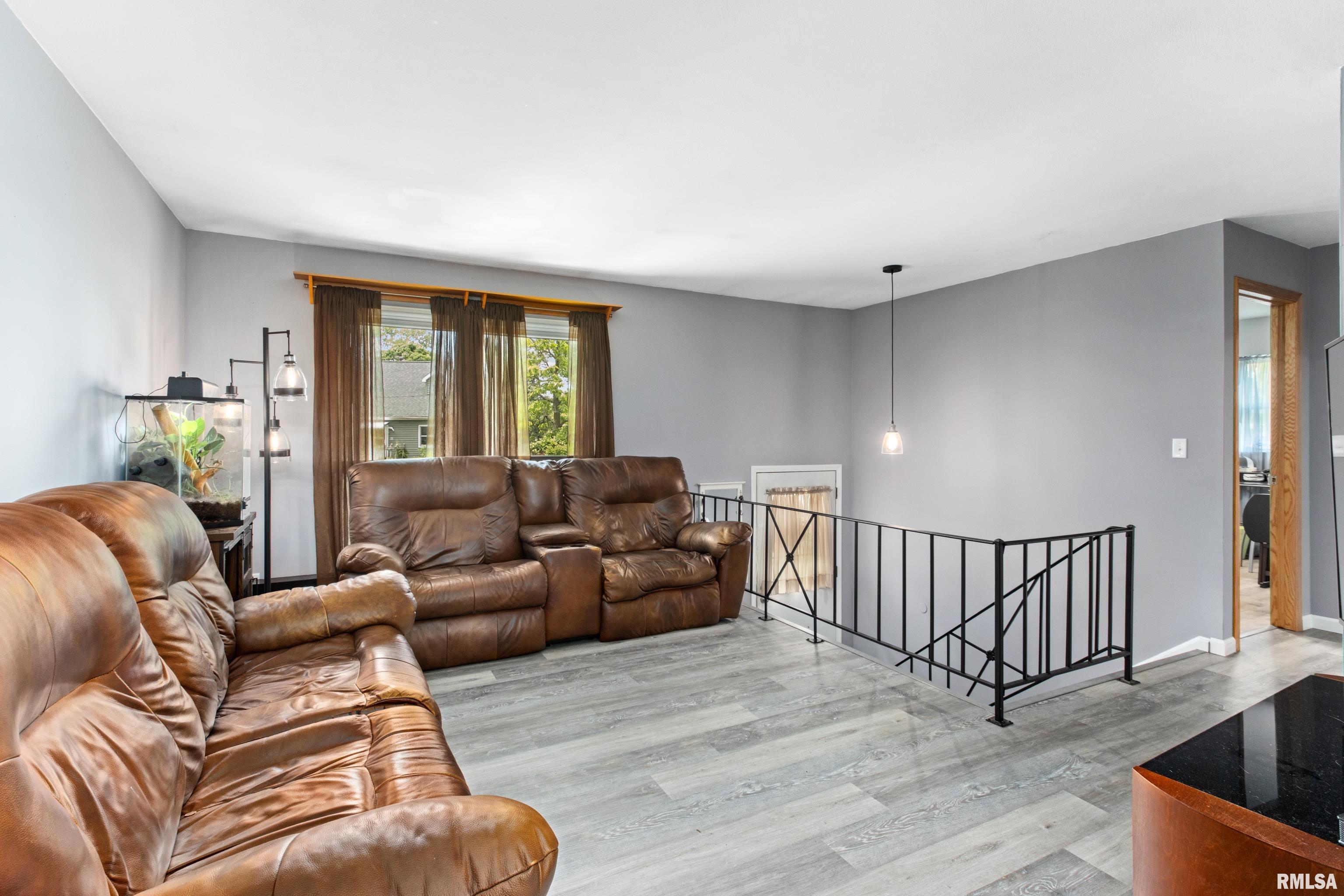 105 Douglas Road Marquette Heights, IL 61554 - Photo 6 of 25 Gallery Image 6