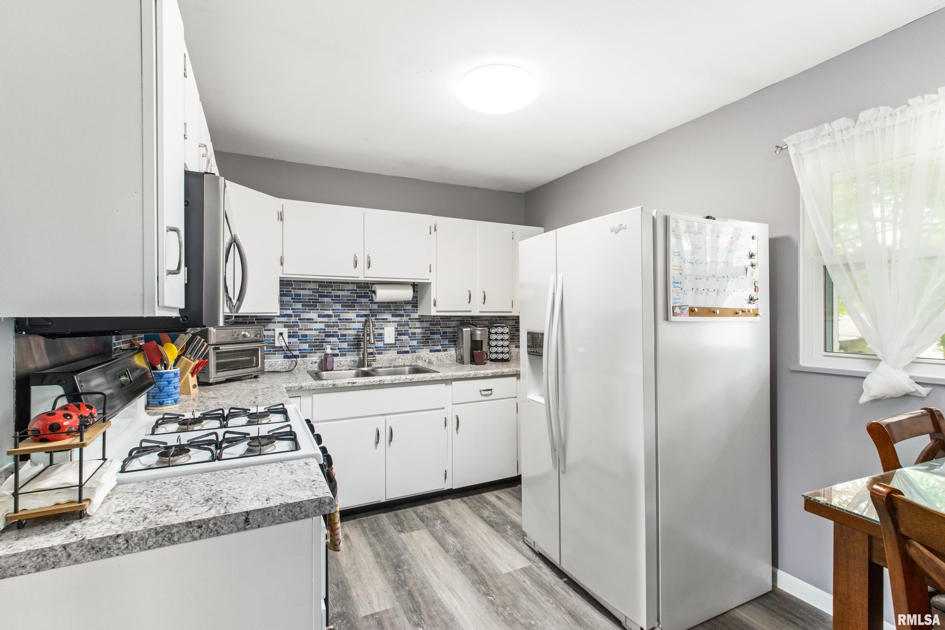 105 Douglas Road Marquette Heights, IL 61554 - Photo 10 of 25 Gallery Image 10