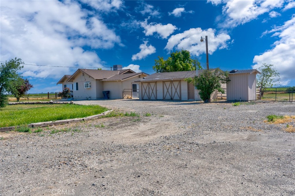 17626 Britto Road Dos Palos, CA 93620 - Photo 7 of 65