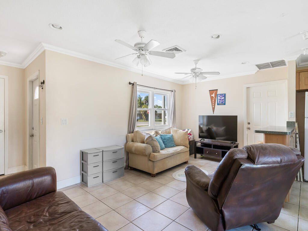 6704 Eden Road Fort Pierce, FL 34951 - Photo 10 of 32 0B2A8907