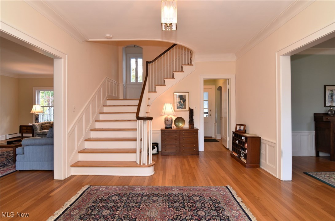 2887 Kingsley Road Shaker Heights, OH 44122 - Photo 4 of 40 The Center Hall is a gracious pathway to all other parts of the house
