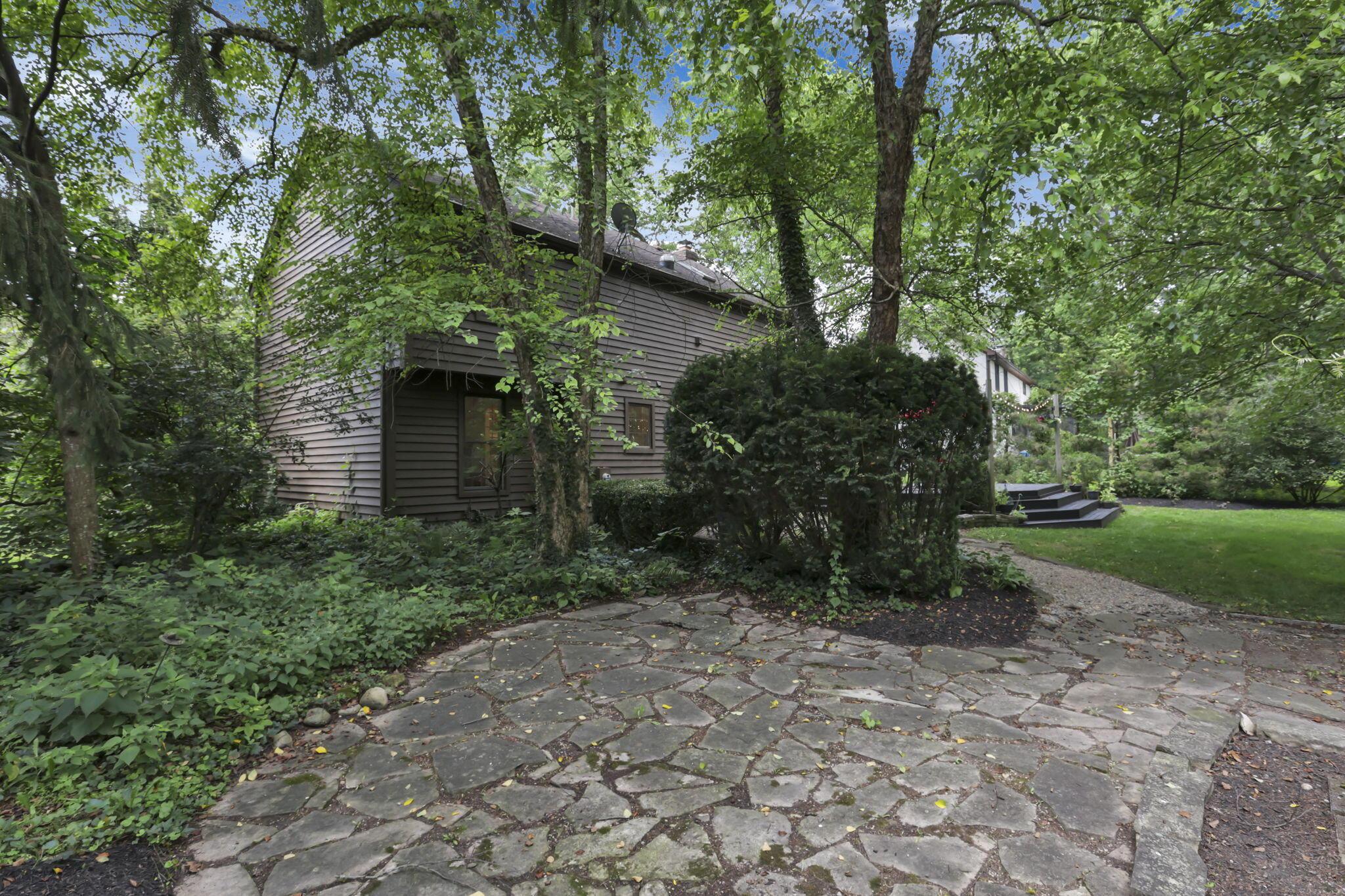 1100 Riva Ridge Boulevard Columbus, OH 43230 - Photo 51 of 55 50-web-or-mls-0V3A2933