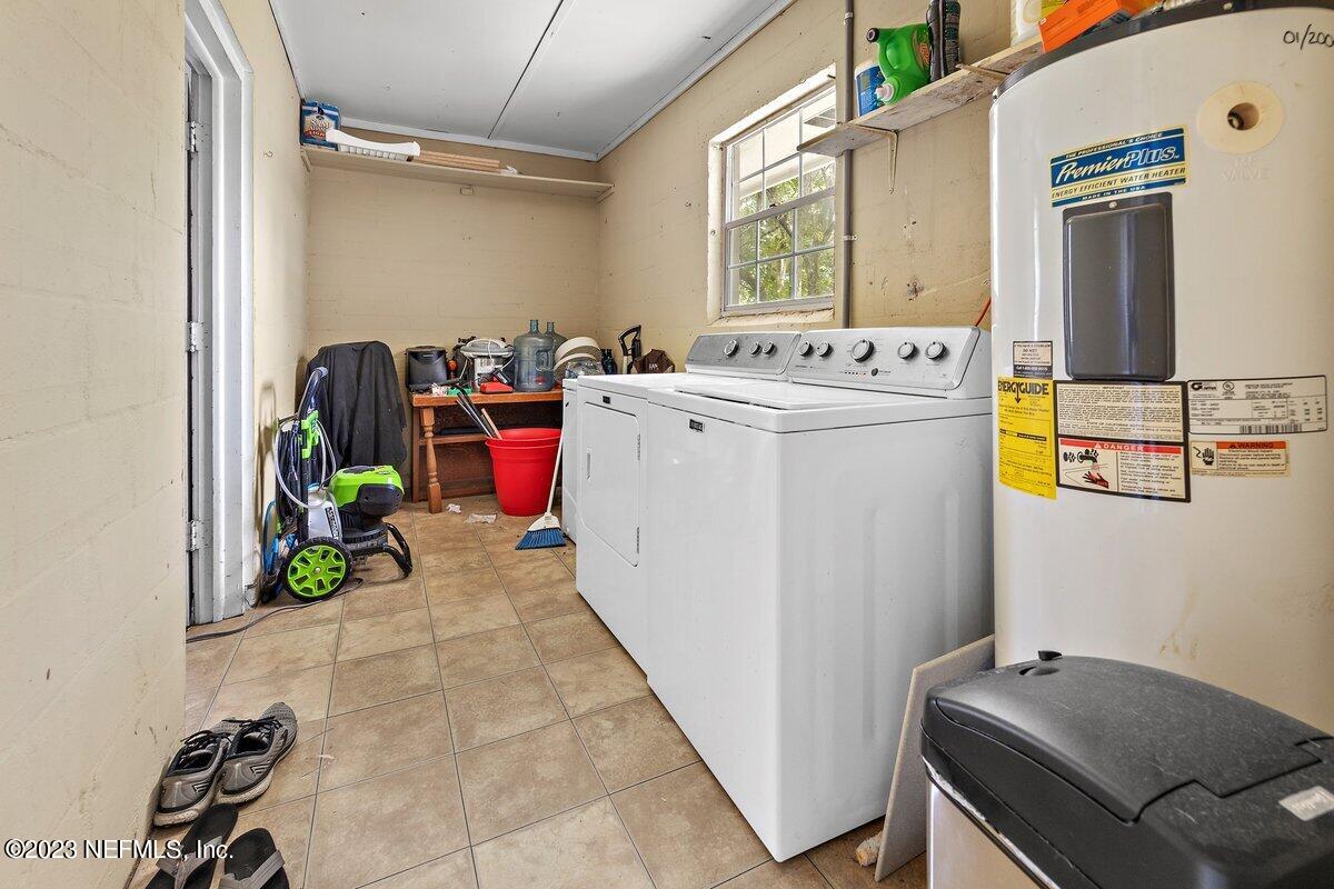 711 Antigua Road Jacksonville, FL 32216 - Photo 13 of 19 Laundry Room