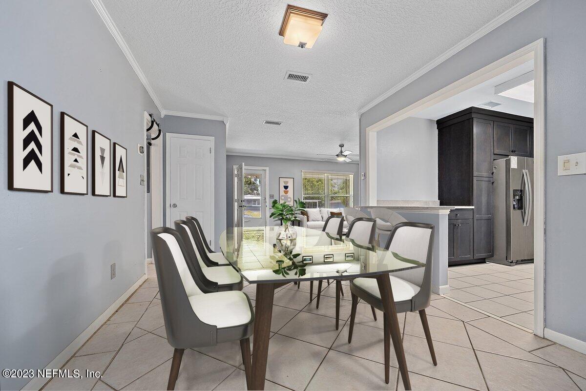 711 Antigua Road Jacksonville, FL 32216 - Photo 4 of 19 Dining Room