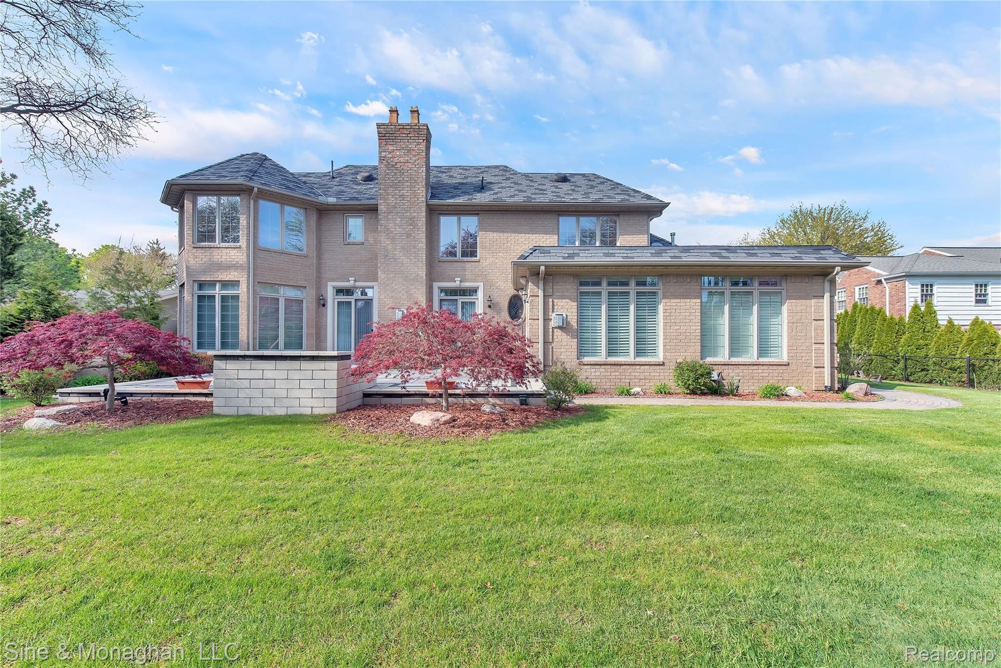 45 Roslyn Road Grosse Pointe, MI 48236 - Photo 82 of 88 45 Roslyn - HD Drone Photography-22.jpg
