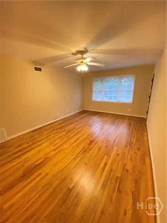 $1,600 | 139 East 55th Street, Savannah, GA 31405