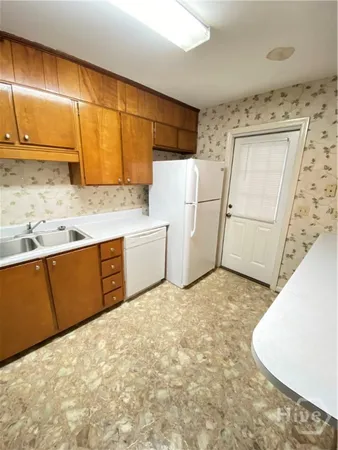 $1,600 | 139 East 55th Street, Savannah, GA 31405
