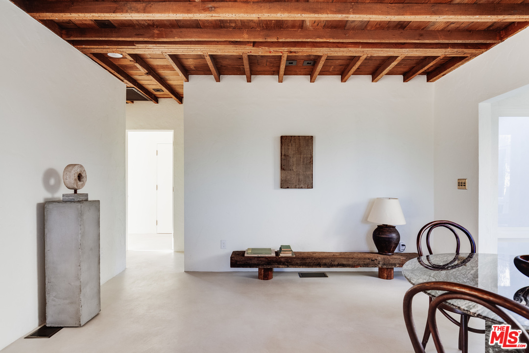 4470 Beauvais Avenue Los Angeles, CA 90065 - Photo 17 of 53