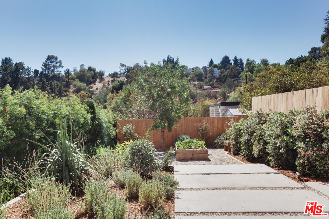 4470 Beauvais Avenue Los Angeles, CA 90065 - Photo 39 of 53