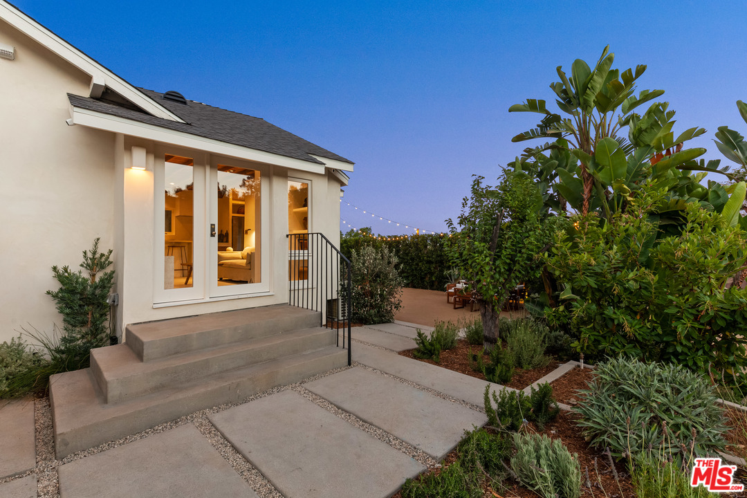 4470 Beauvais Avenue Los Angeles, CA 90065 - Photo 50 of 53