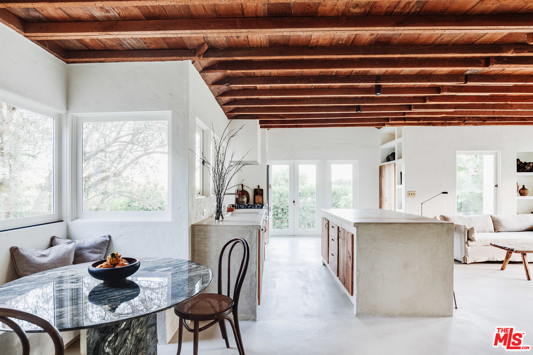 4470 Beauvais Avenue Los Angeles, CA 90065 - Photo 10 of 53