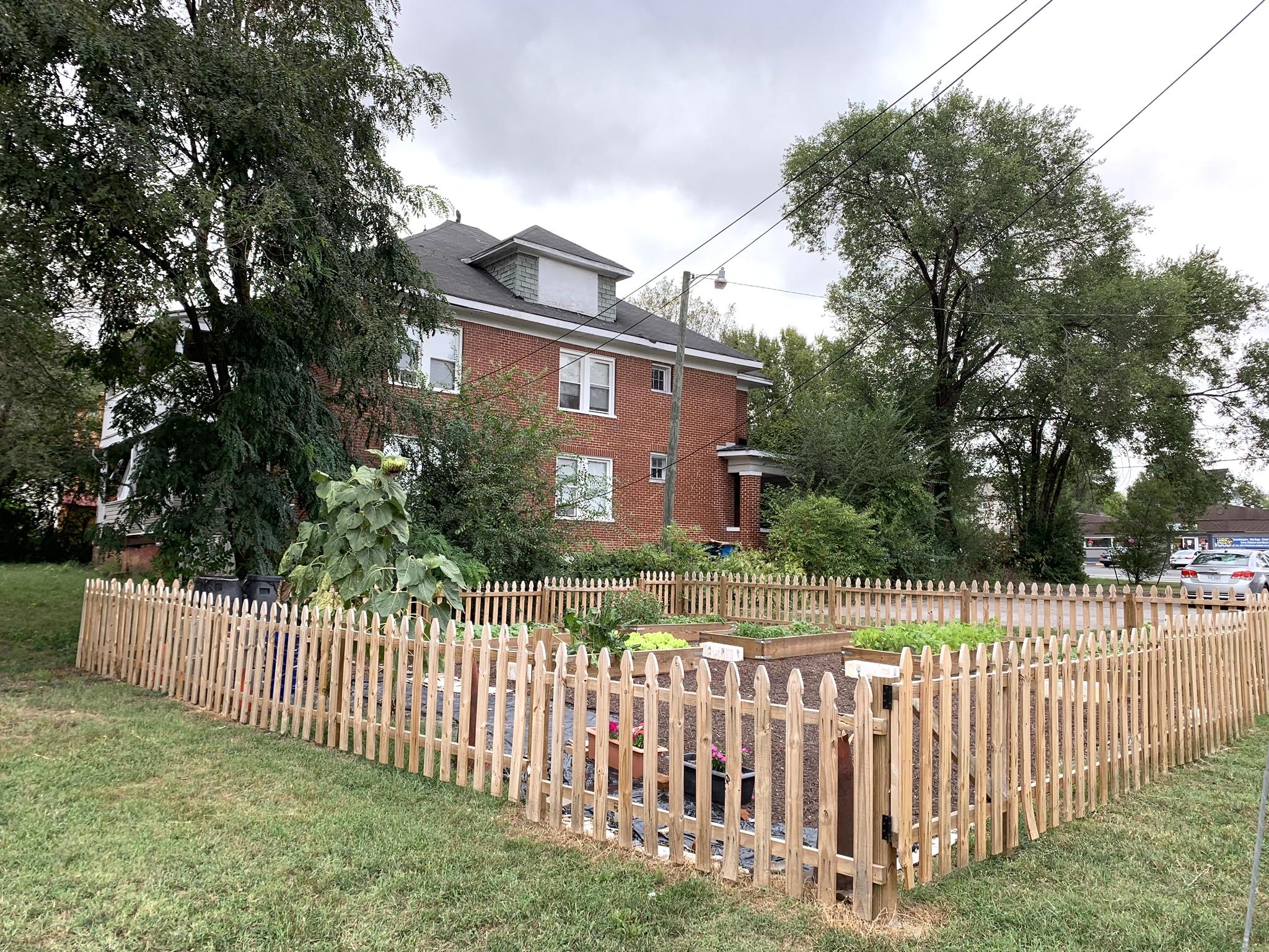 1306 Patterson Avenue Southwest, Unit 3 Roanoke, VA 24016 - Photo 28 of 28 a view of a wooden fence