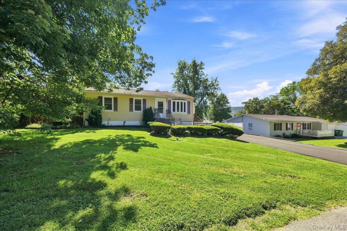 34 Fairfax Road Fishkill, NY 12524 - Photo 2 of 38 Gallery Image 2