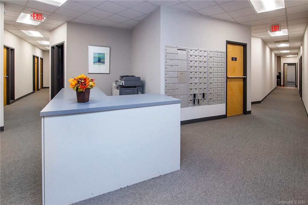442 South Main Street, Unit 14 Davidson, NC 28036 - Photo 13 of 25