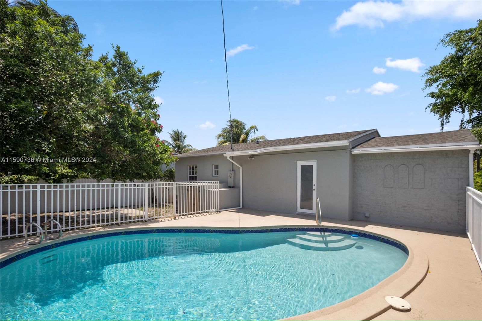 421 Northwest 106th Street Miami, FL 33150 - Photo 11 of 12 Gallery Image 11