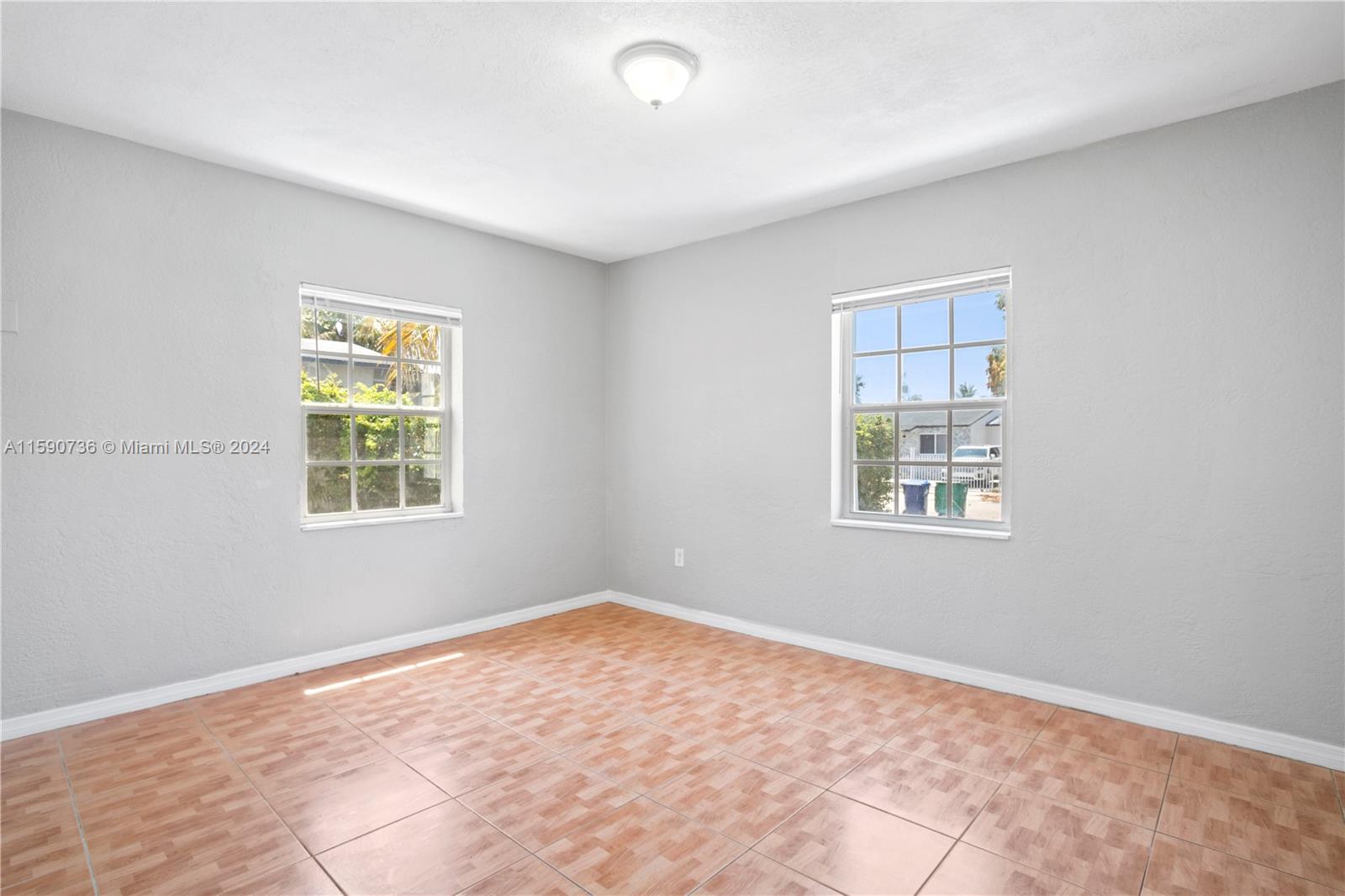 421 Northwest 106th Street Miami, FL 33150 - Photo 4 of 12 Gallery Image 4