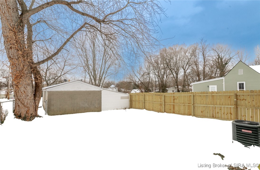 1516 Charlestown Road New Albany, IN 47150 - Photo 4 of 30