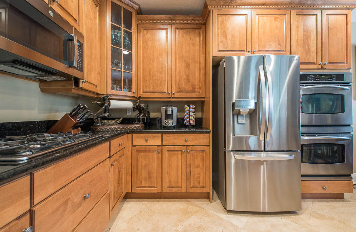 624 Northeast Francesca Lane Boca Raton, FL 33487 - Photo 31 of 64 624 NE Francesca Lane-46