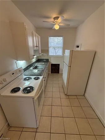 $1,195 | 1318 Glade Street Northwest, Unit 42, Winston-Salem, NC 27101