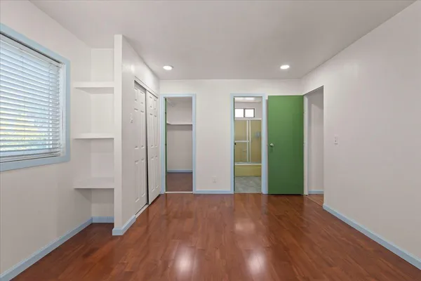 a view of livingroom with hardwood