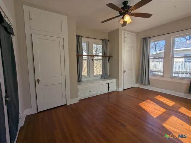 $189,000 | 207 West 5th Street, Lampasas, TX 76550