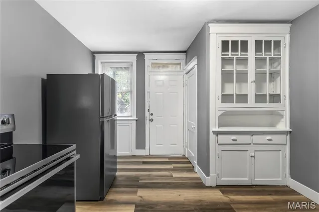 $920 | 4234 Dewey Avenue, Unit 2N, St. Louis, MO 63116