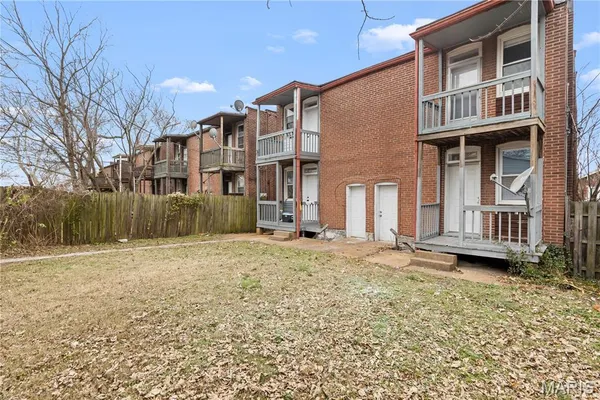 $845 | 4234 Dewey Avenue, Unit 2N, St. Louis, MO 63116